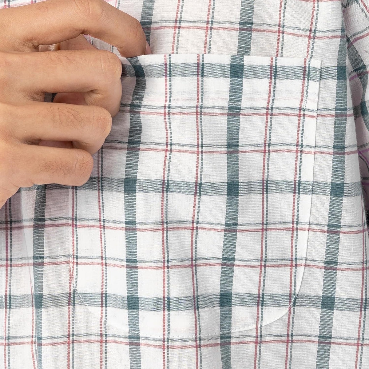 Fruit of the Loom Men's Broadcloth Short Sleeve Pajama Set