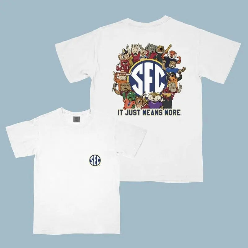 Unisex Classic Vintage College Football Mascot Graphic T-Shirt - 100% Cloud-Soft Cotton, High Stretch, Skin-Gentle Menswear, Men's T Shirts, Vintage Graphic Tees for Southern Game Day Fans